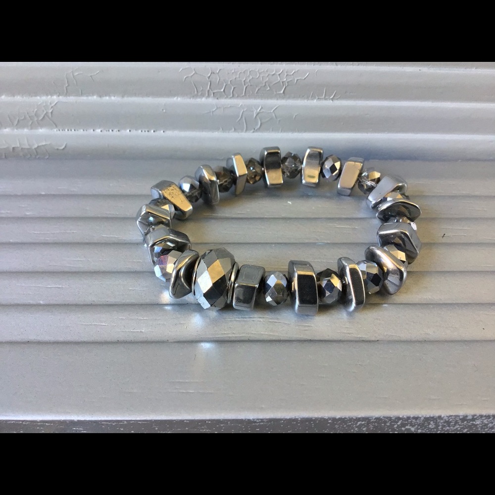 Hematite and Diamond gemmed beaded bracelet